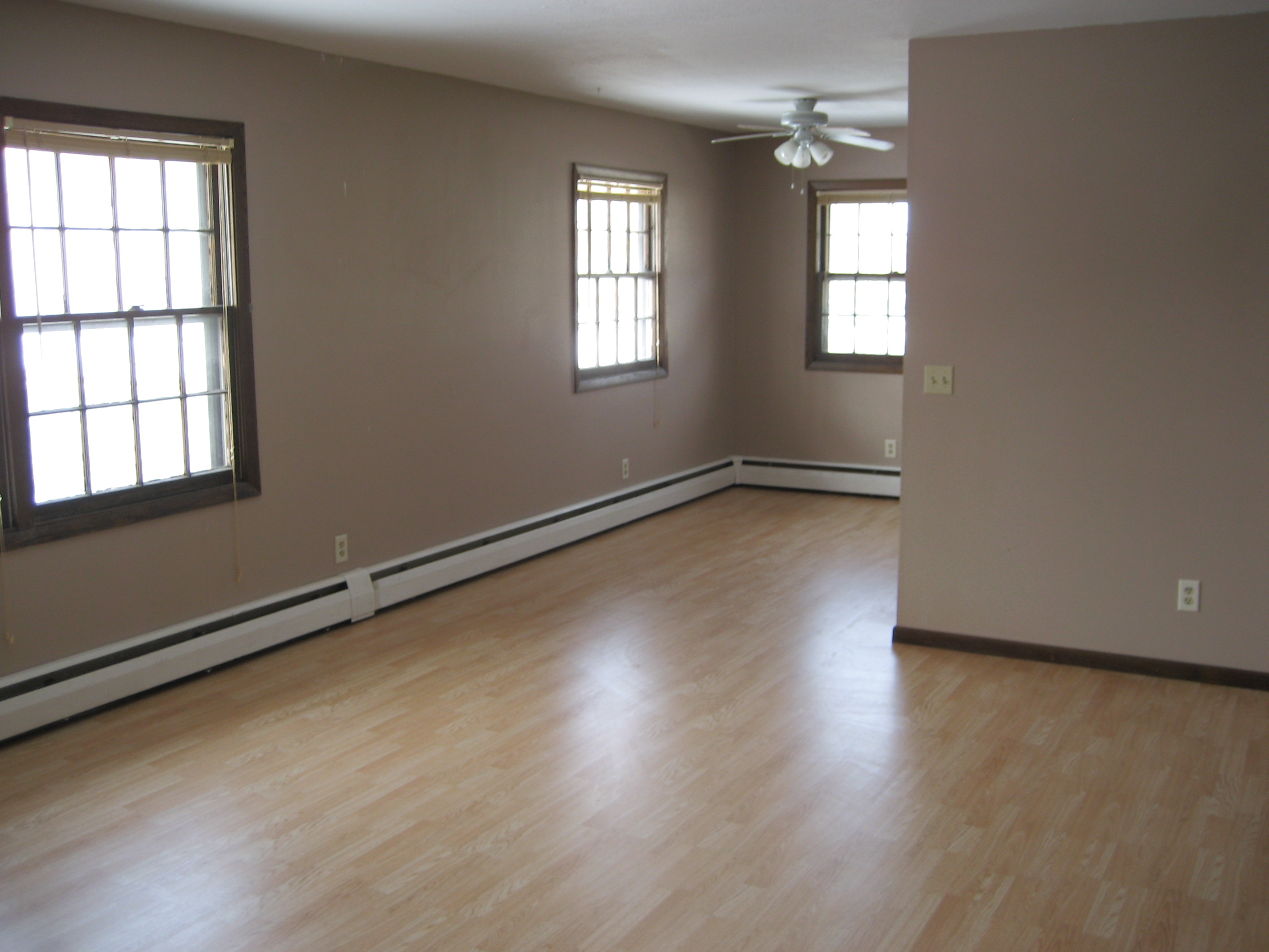 901 4th St NE - 4